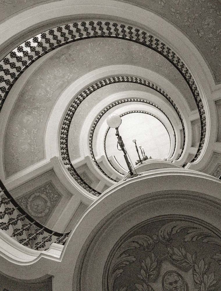 Architettura classica — fotografia di Alessandro Calabrese